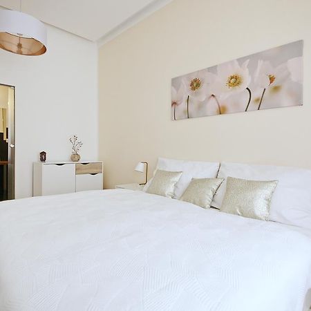 Luxury Center Apt. Charles Bridge Walking Distance Prague Exterior photo