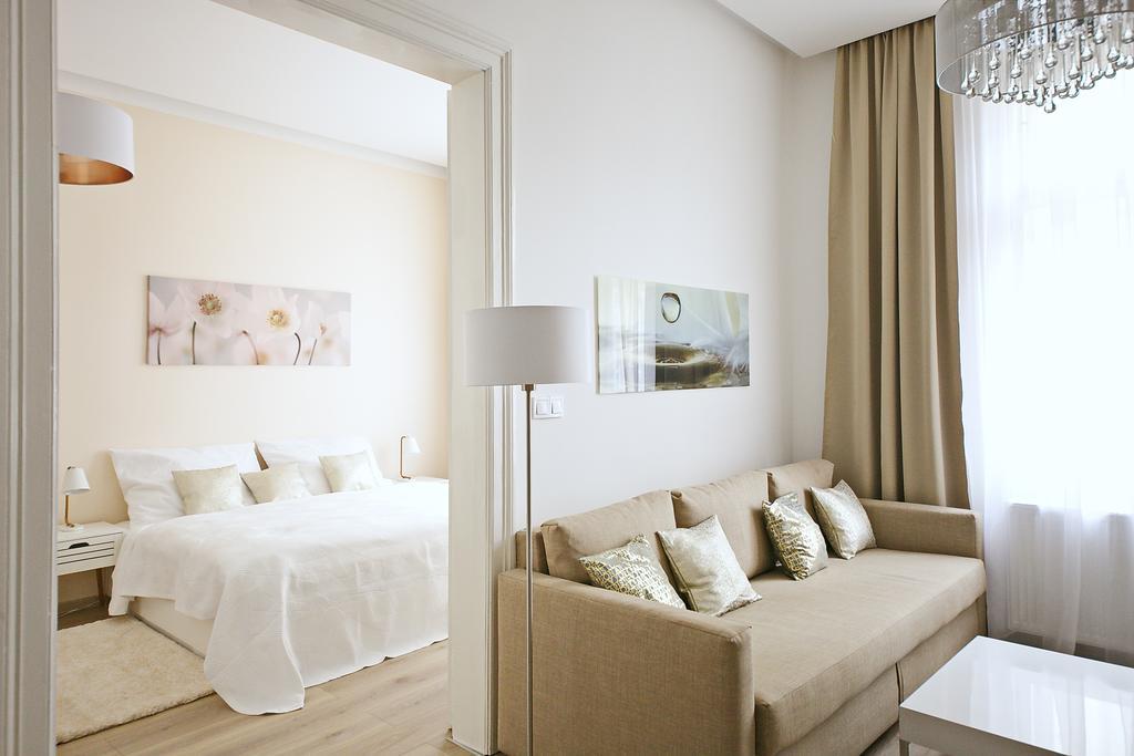 Luxury Center Apt. Charles Bridge Walking Distance Prague Exterior photo