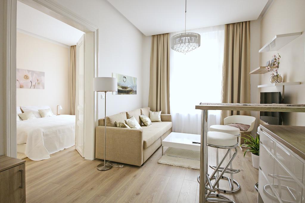 Luxury Center Apt. Charles Bridge Walking Distance Prague Exterior photo